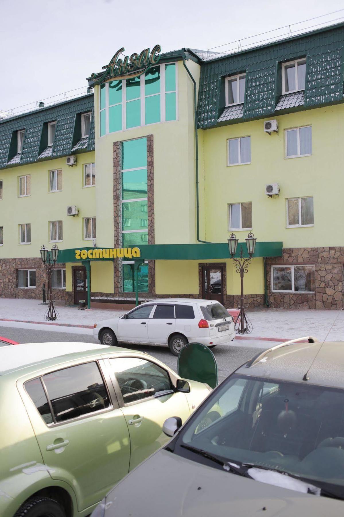 Hotel Anzas Abakan Exterior foto